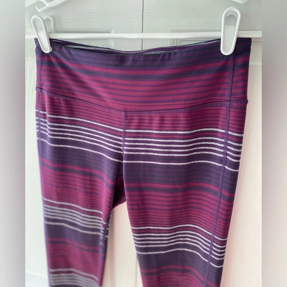 Athleta Chaturanga Purple Striped Leggings Size M - Picture 3 of 10